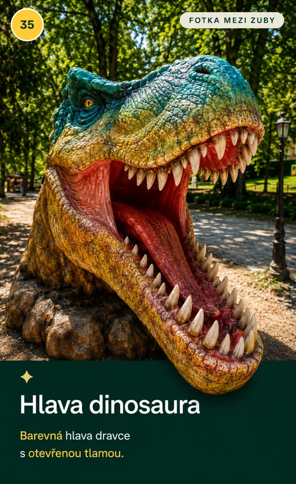 Hlava dinosaura, obří model v parku Svět obrů, Chlum u Třeboně